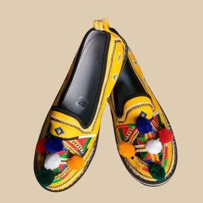 amazighshoecraft™ – Babouche en mosaïque vibrante